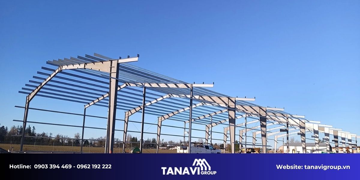 Tại sao nên chọn Tanavi Group là đơn vị thi công nhà thép tiền chế uy tín tại Cà Mau?
