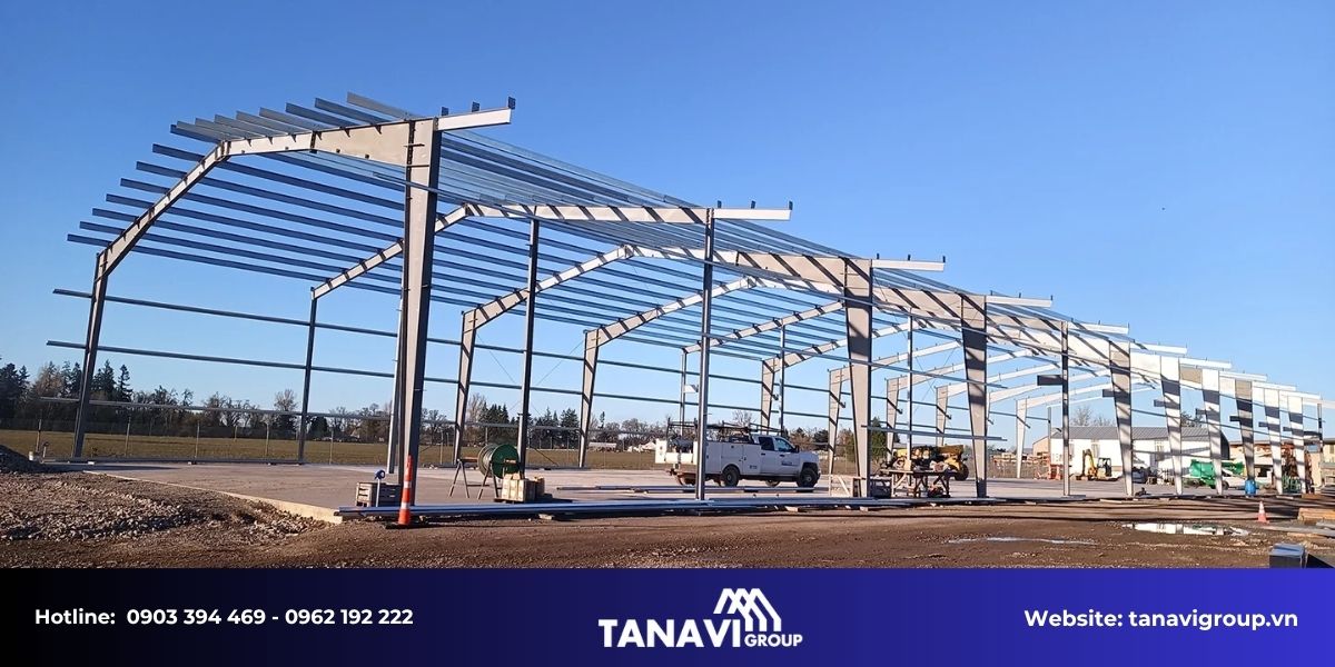 Ưu điểm của nhà thép trong xây dựng trung tâm logistics